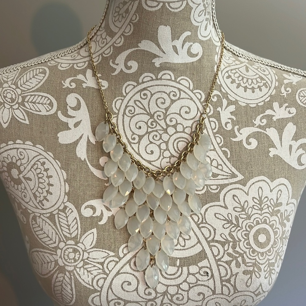 White statement necklace
